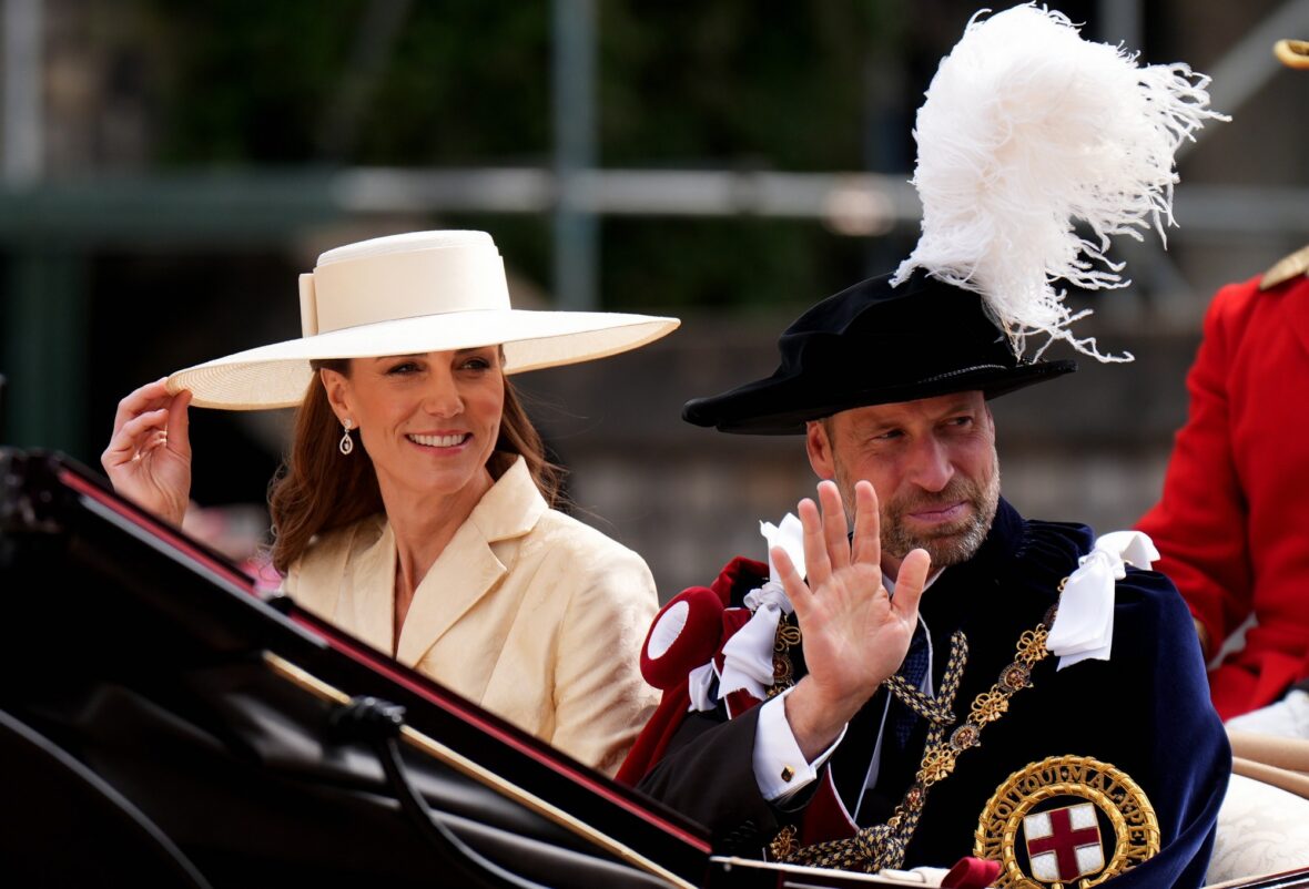 Kate Middleton comparece ao serviço da Ordem da Jarreteira 2026 no Castelo de Windsor