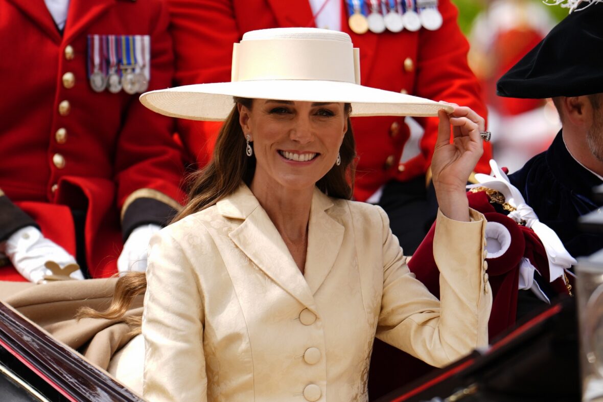 A realeza britânica participa do serviço da Ordem da Jarreteira de 2026 no Castelo de Windsor