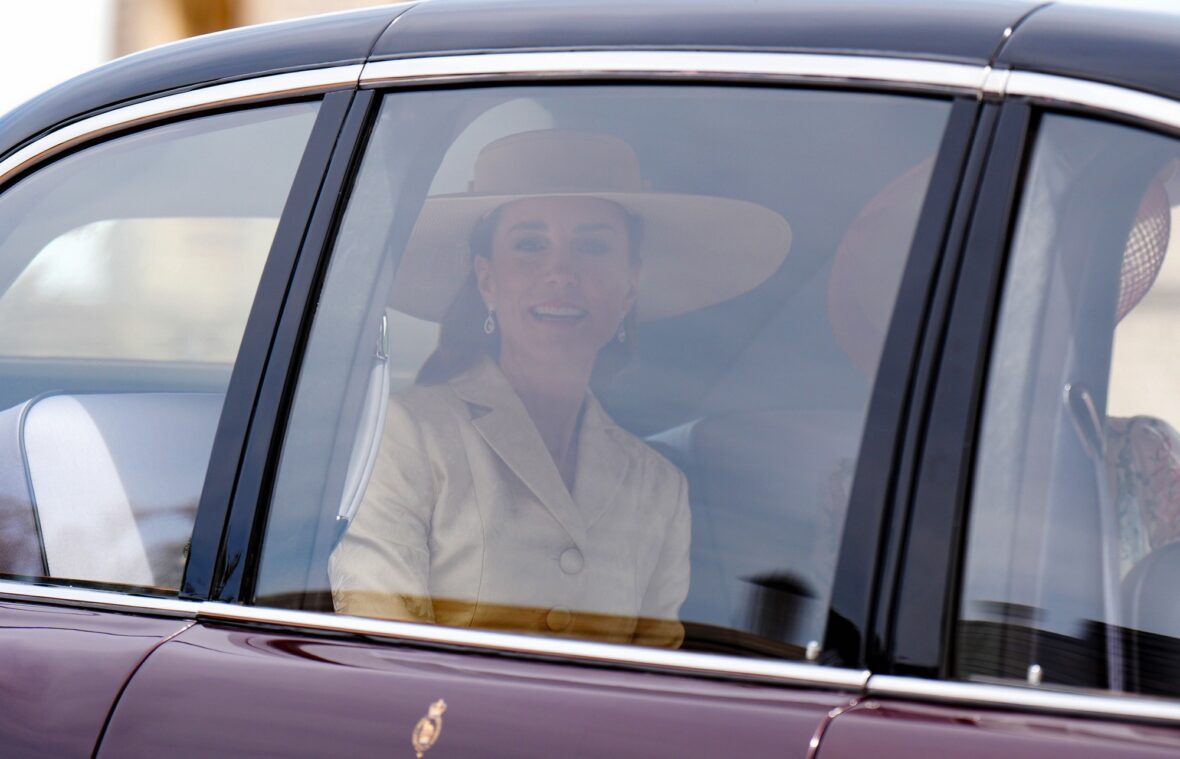 A realeza britânica participa do serviço da Ordem da Jarreteira de 2026 no Castelo de Windsor