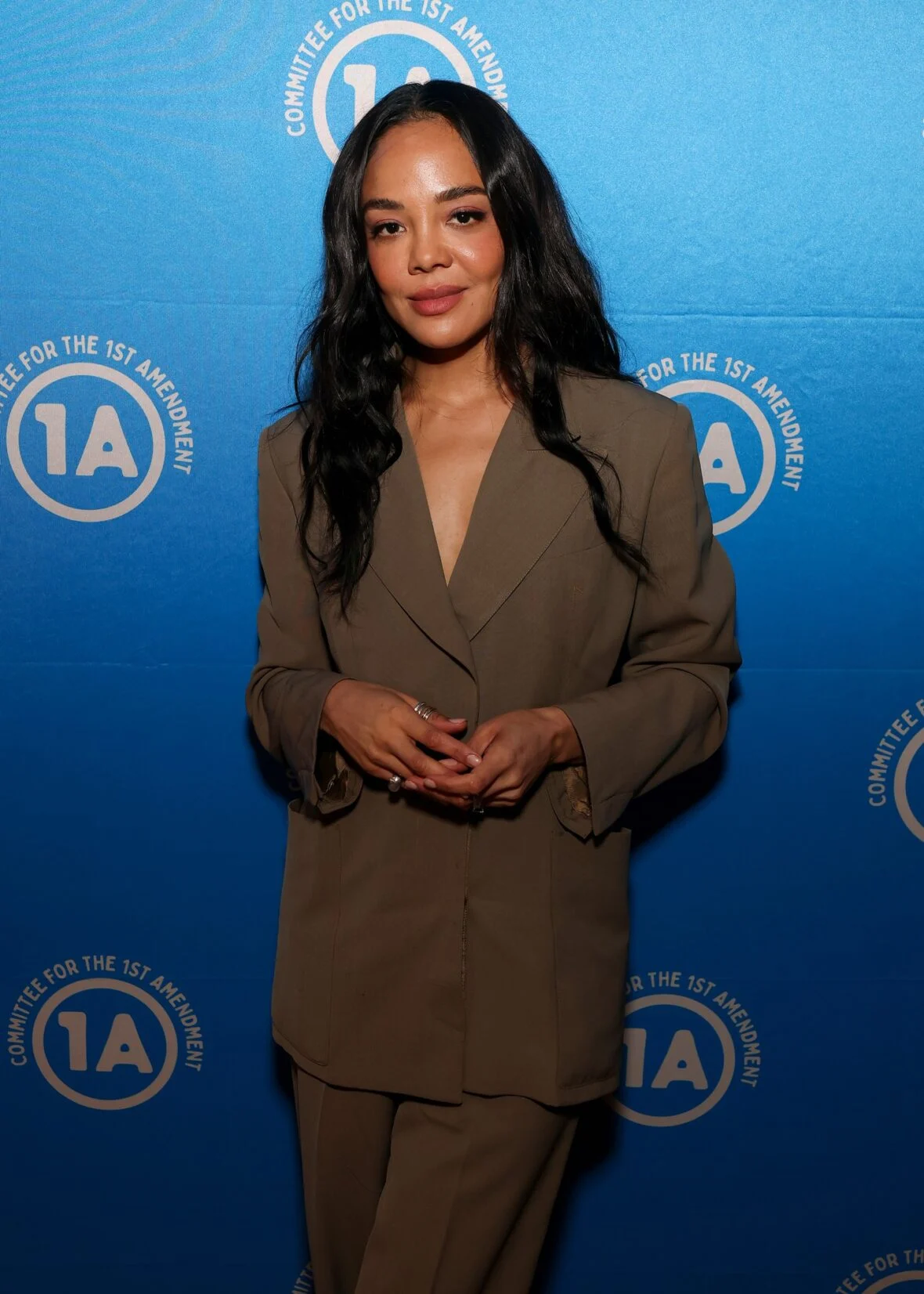Tessa Thompson participa do Rise Up, Sing Out: Um Concerto pela Primeira Emenda