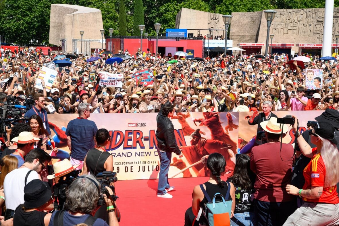 Tom Holland na comemoração do lançamento da Copa do Mundo da Seleção Espanhola de Futebol