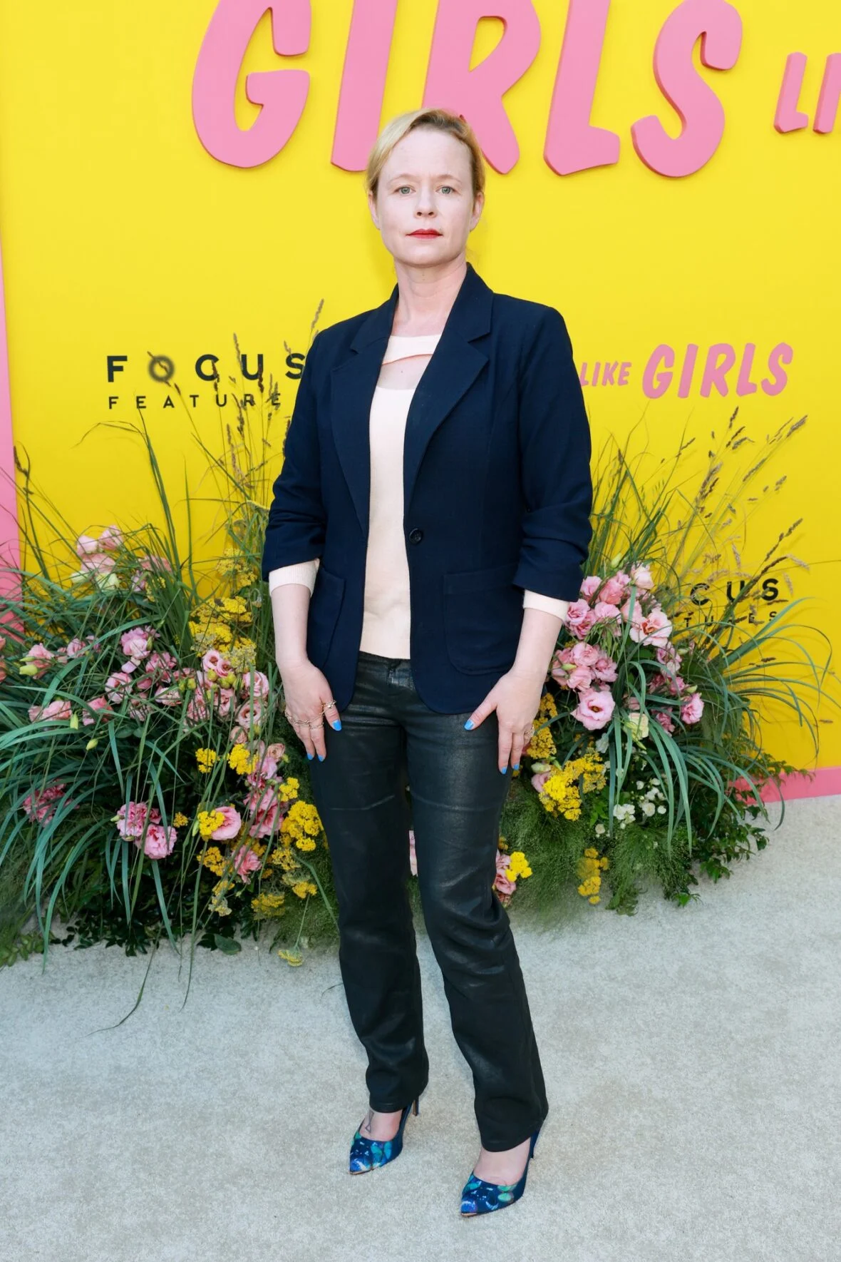 Thora Birch na estreia de Girls Like Girls