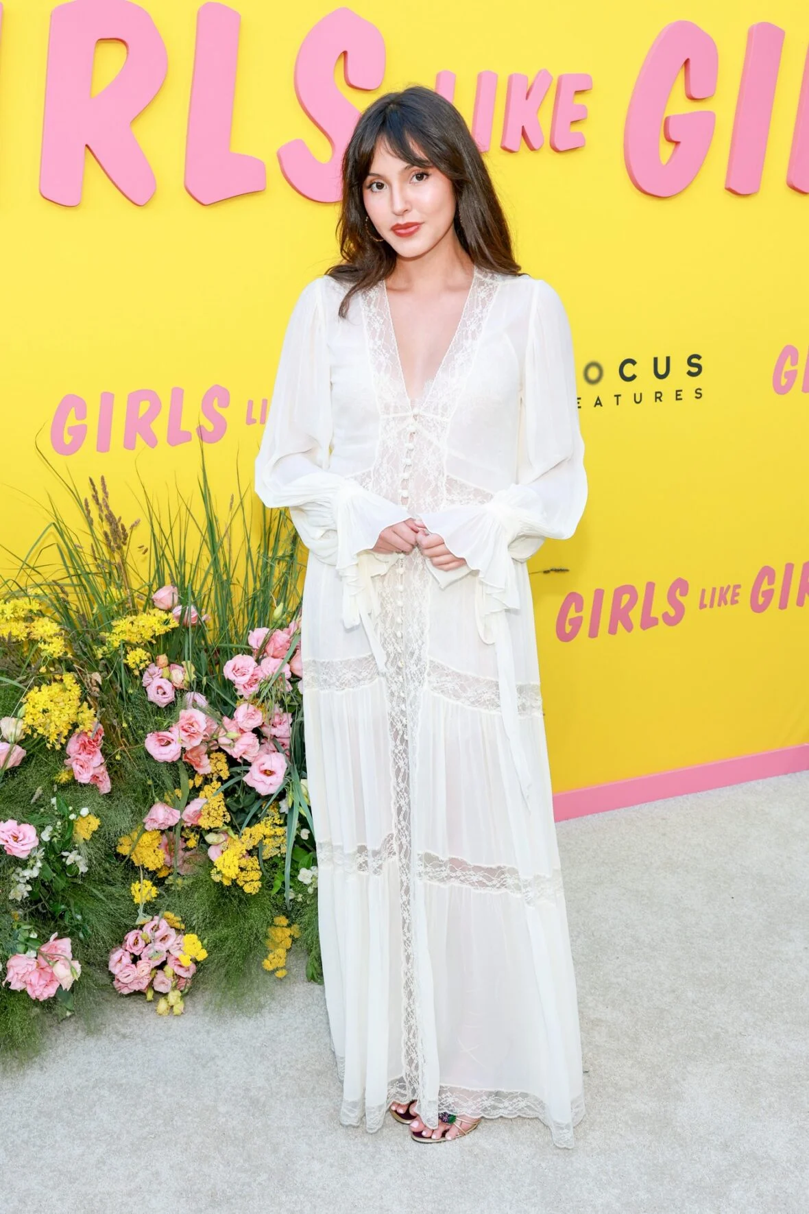 Isabel Deroy-Olson na estreia de Girls Like Girls