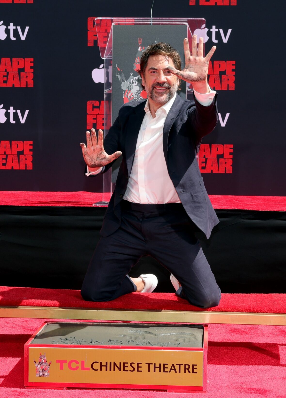 Javier Bardem em sua cerimônia de impressão de mão e pegada no TCL Chinese Theatre
