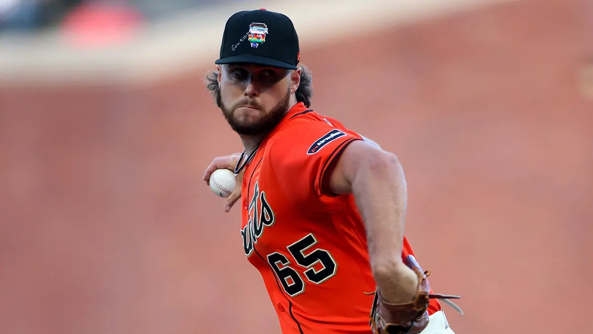 San Francisco Giants pitcher Landen Roupp throwing a pitch during a baseball game.