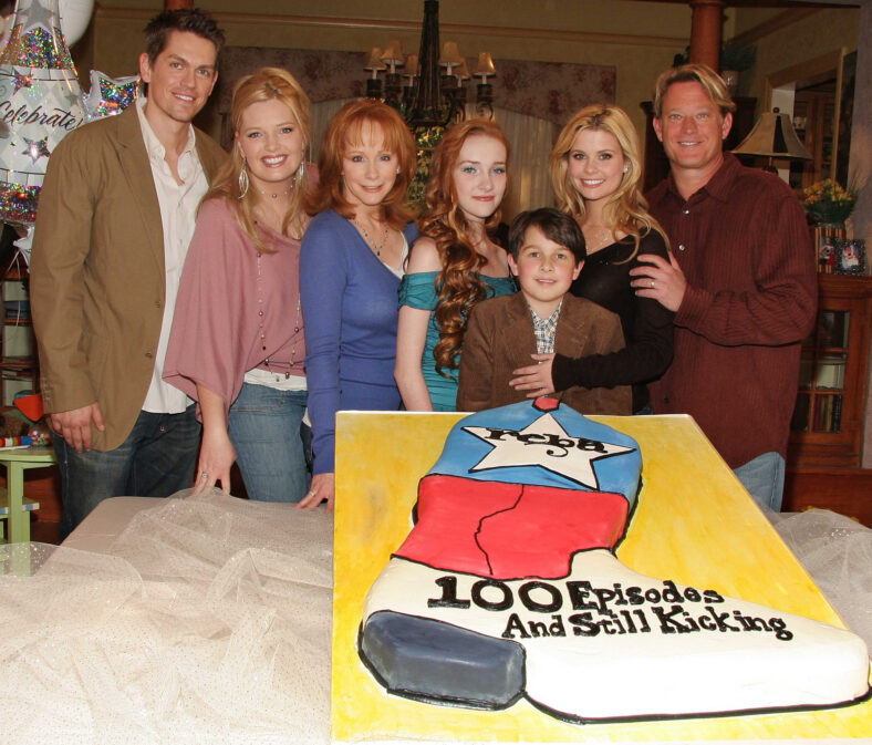 Foto do elenco de Reba