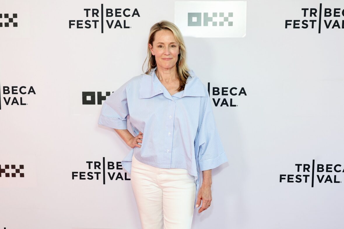 Mary Stuart Masterson no tapete vermelho do Tribeca Film Festival em 2026
