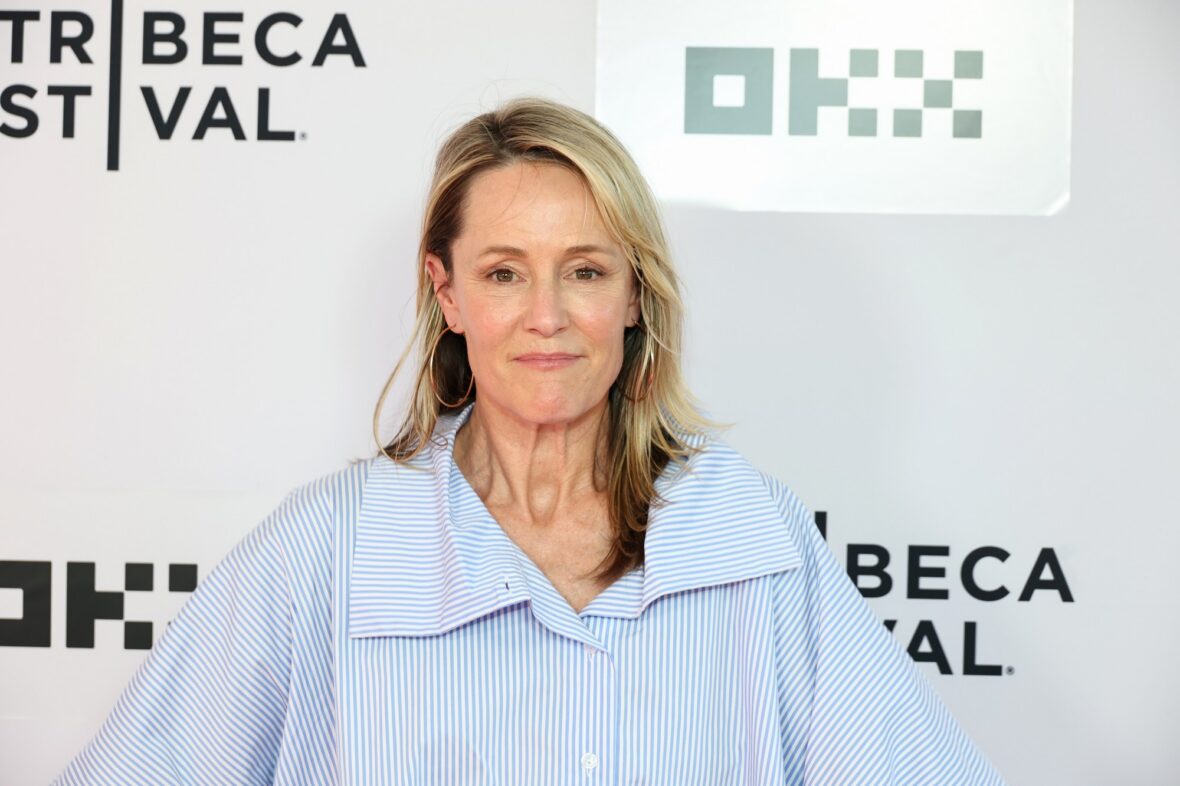 Mary Stuart Masterson no tapete vermelho do Tribeca Film Festival em 2026