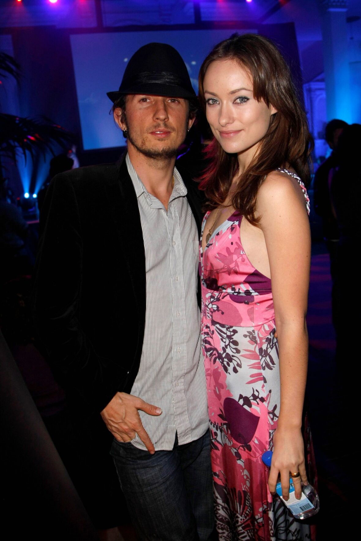 Olivia Wilde posa com o ex-marido Tao Ruspoli em foto retrógrada