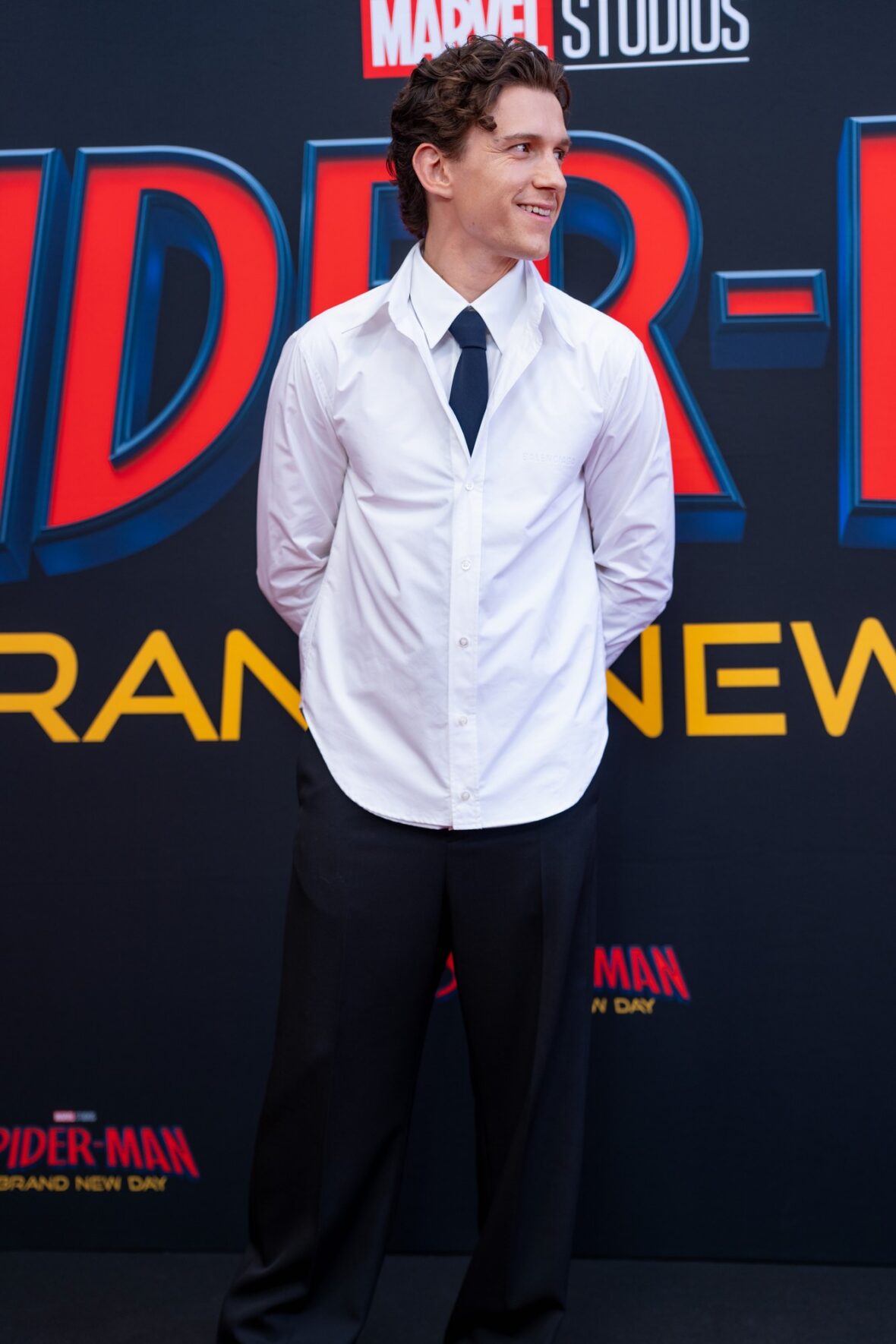 Tom Holland e Zendaya no evento de lançamento do trailer do Novo Dia do Homem-Aranha em Amsterdã