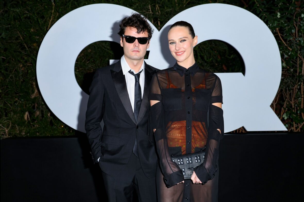 Devon Lee Carlson e Duke Nicholson ficam noivos