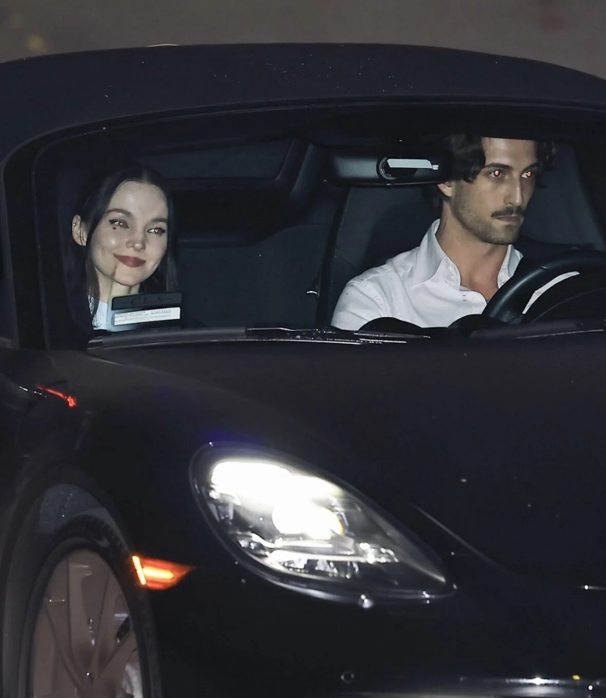 Dove Cameron e Damiano David namoram à noite em Los Angeles