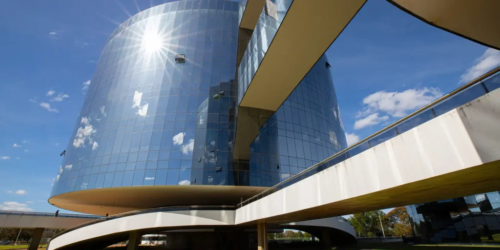 PGR se posiciona contra recurso de Bolsonaro para retomar visitas de Flávio