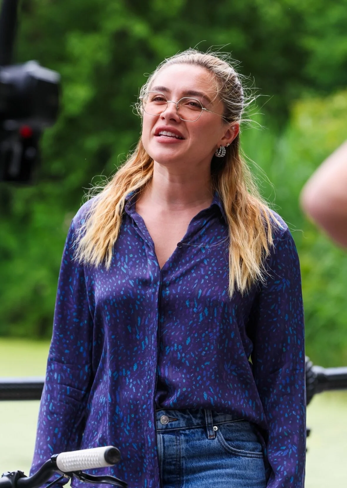 Florence Pugh e Andy Samberg filmando um novo filme 42,6 anos no Central Park