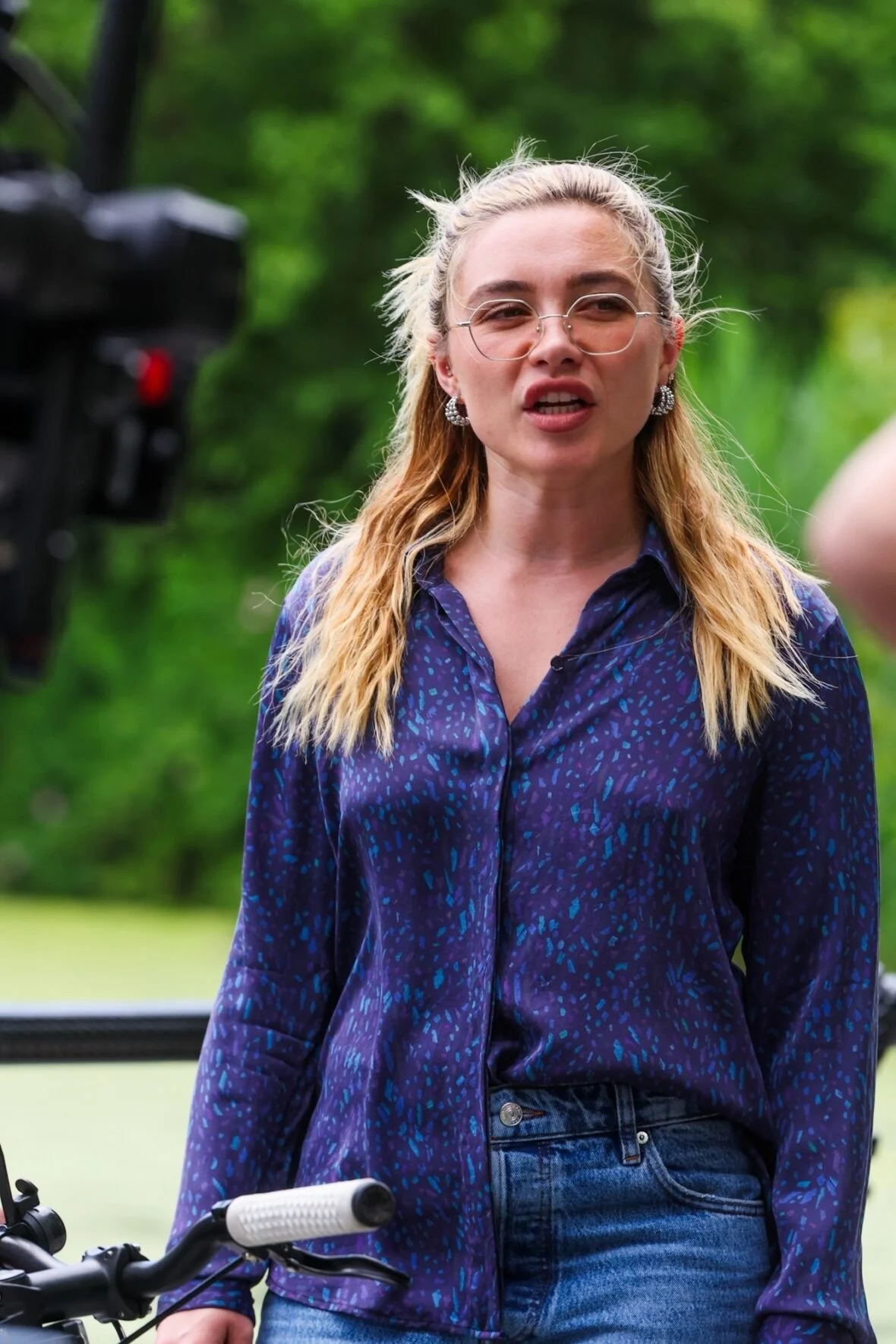 Florence Pugh e Andy Samberg filmando um novo filme 42,6 anos no Central Park