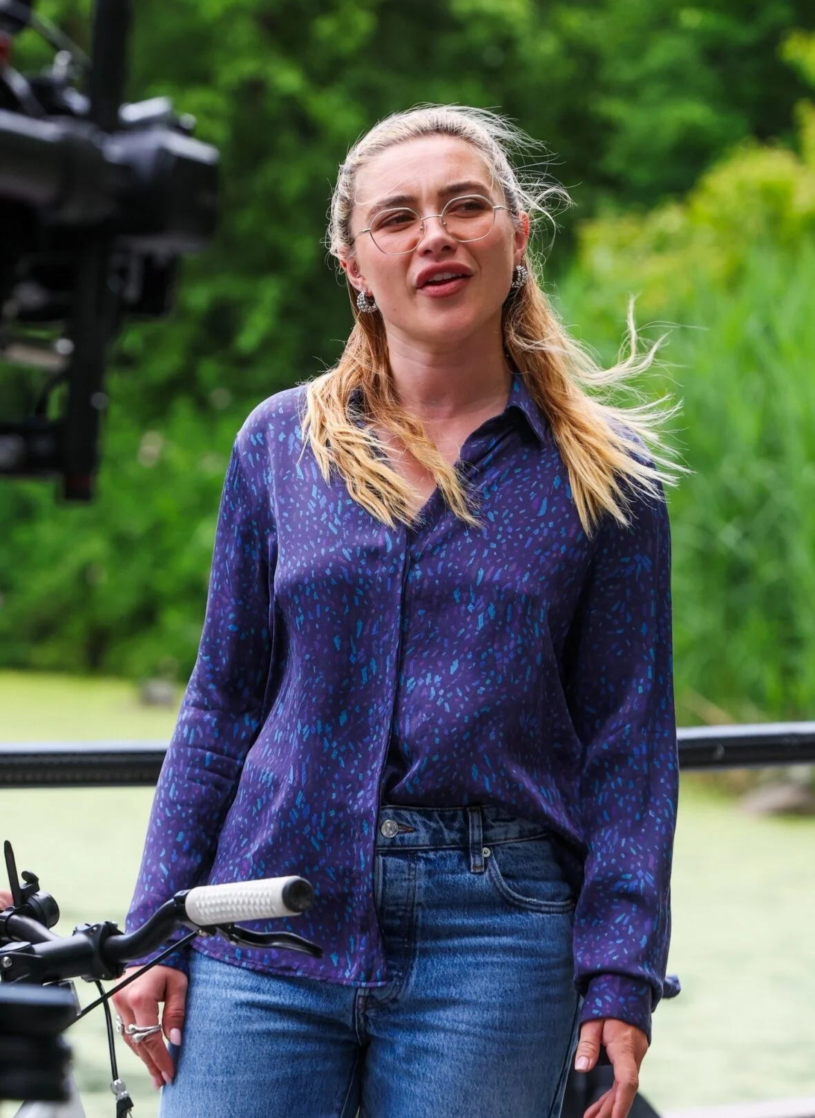 Florence Pugh e Andy Samberg filmando um novo filme 42,6 anos no Central Park