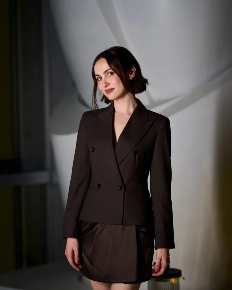 Maude Apatow posa no jantar de boas-vindas do Max Mara em Xangai