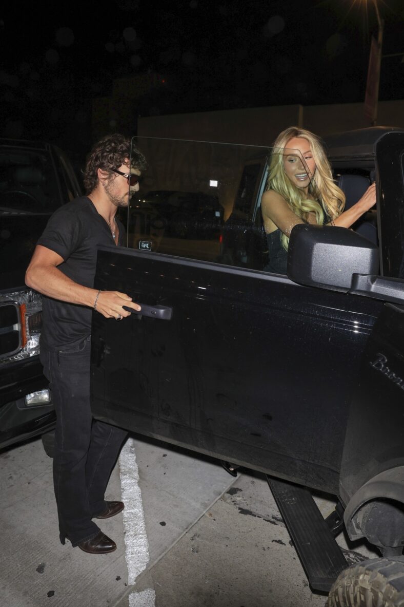 Alix Earle e Benson Boone jantam no WeHo