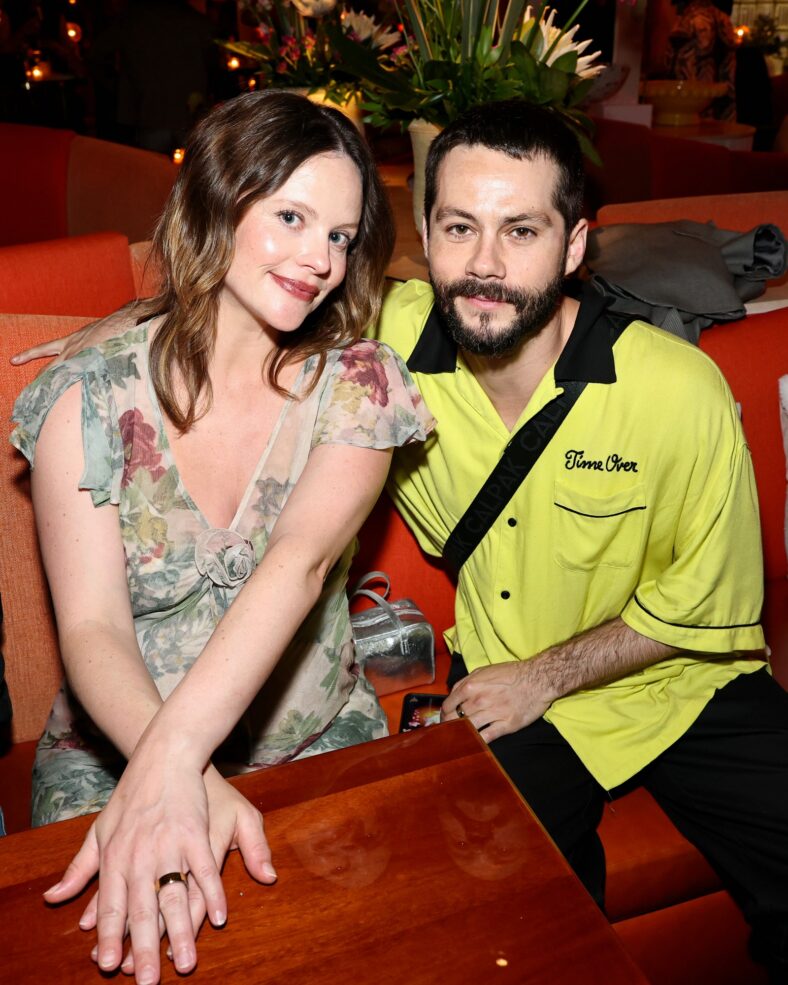 Dylan O'Brien e Sarah Ramos na estreia do filme Little Brother e depois da festa