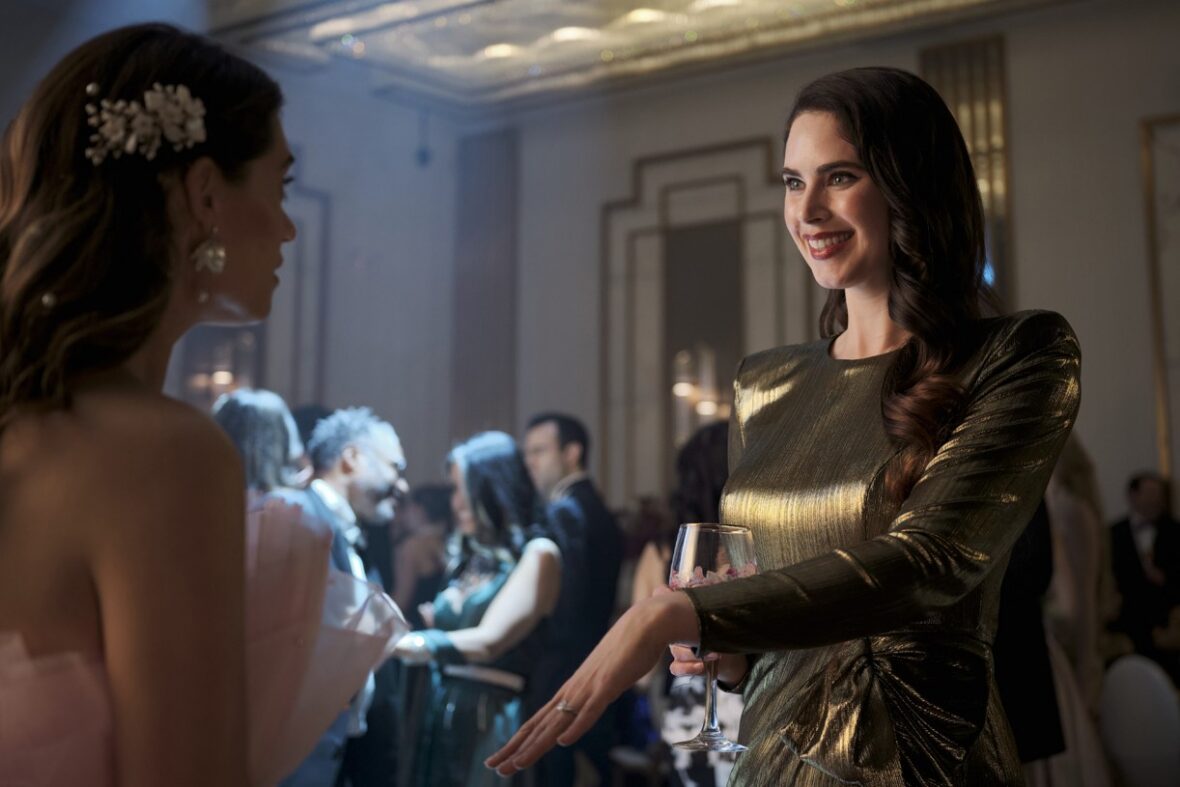 Pôster e fotos do filme Hallmark Channel The Love Heist com Peter Porte e Lyndsy Fonseca