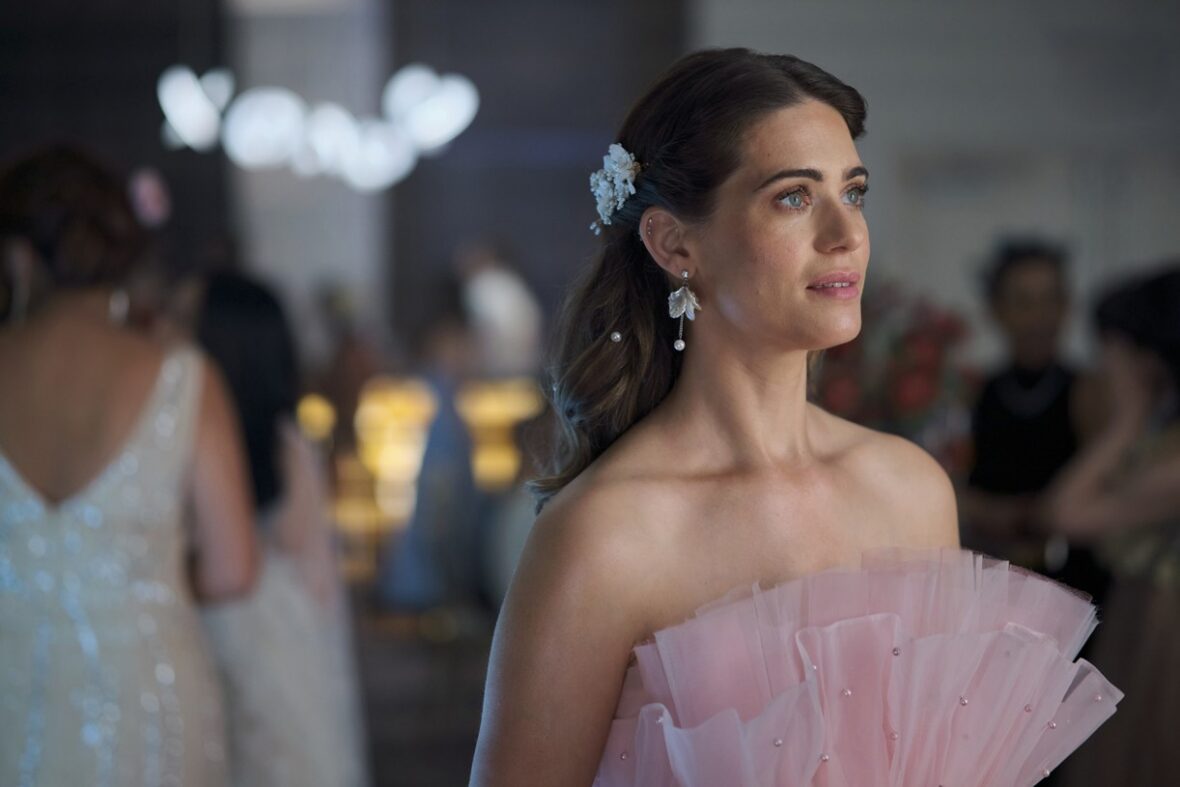 Pôster e fotos do filme Hallmark Channel The Love Heist com Peter Porte e Lyndsy Fonseca