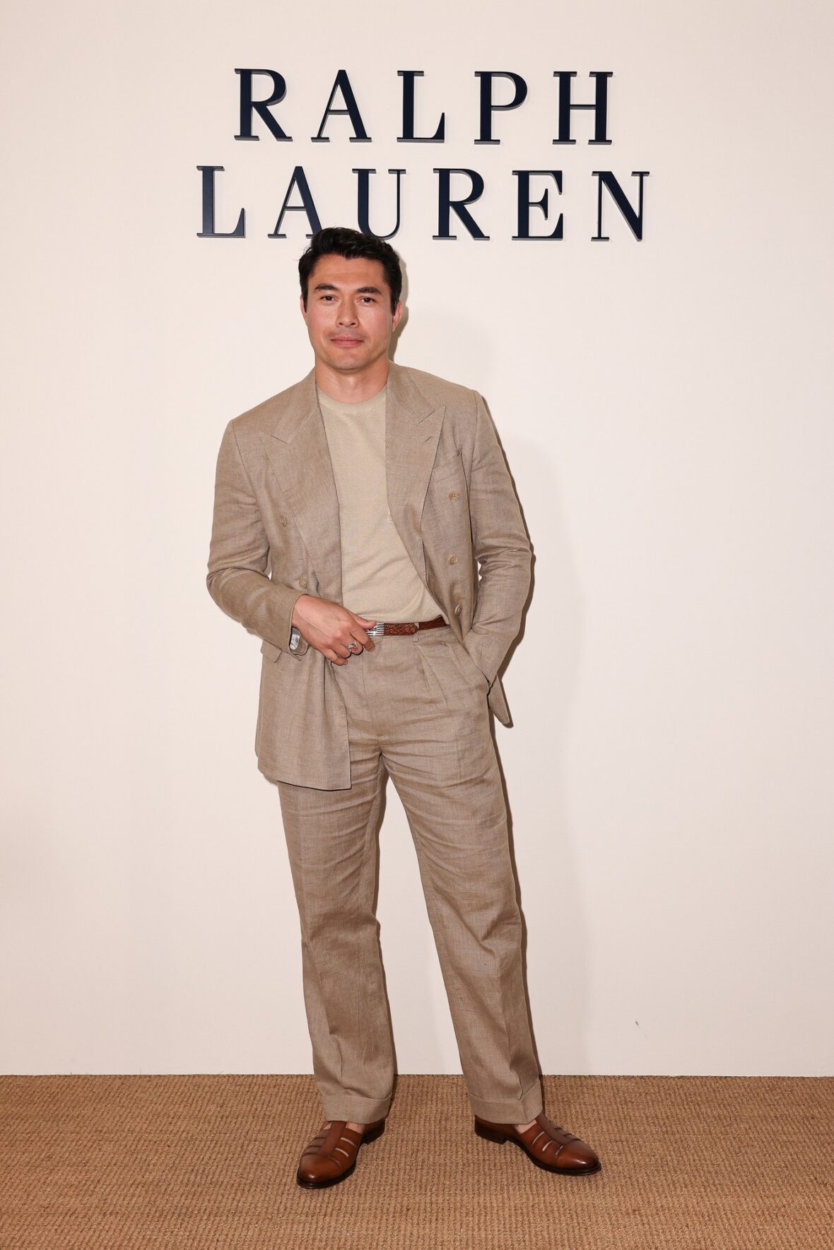 Celebridades participando do desfile da Ralph Lauren em Milão