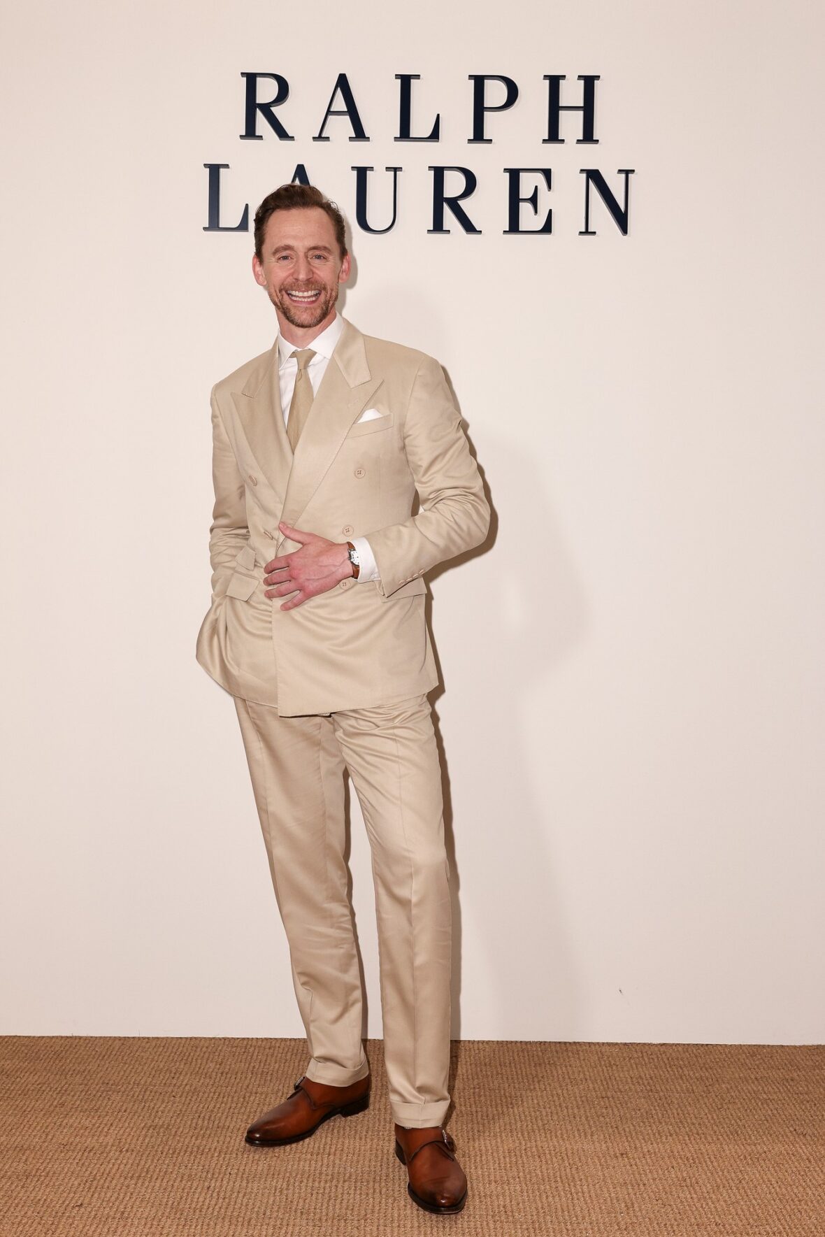 Celebridades participando do desfile da Ralph Lauren em Milão