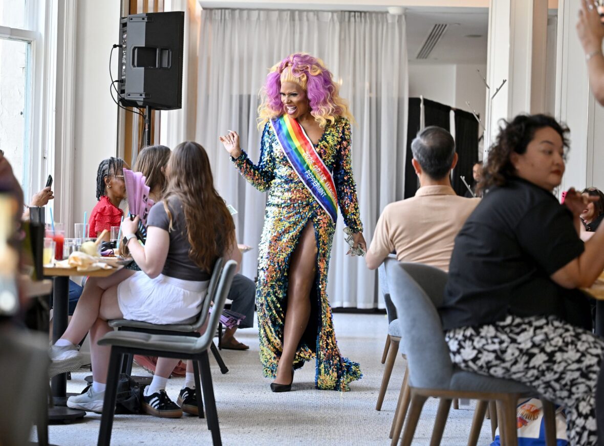Peppermint se apresenta no brunch drag do NYC Pride