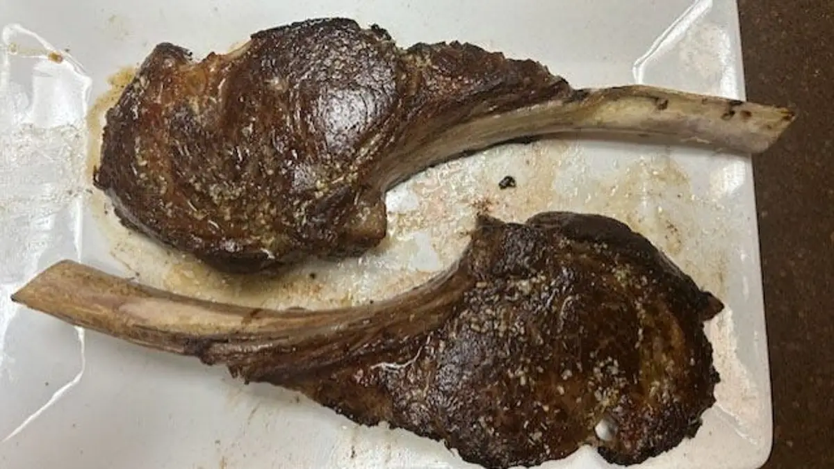 Screencaps reader Scot O. shows off the Tomahawks he cooked up for Father's Day