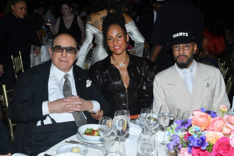 Clive Davis e outros convidados no jantar e leilão de premiação da Fundação Gordon Parks de 2026 em maio de 2026