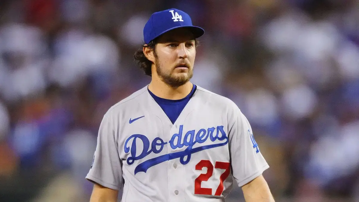 Los Angeles Dodgers pitcher Trevor Bauer pitching against Arizona Diamondbacks at Chase Field
