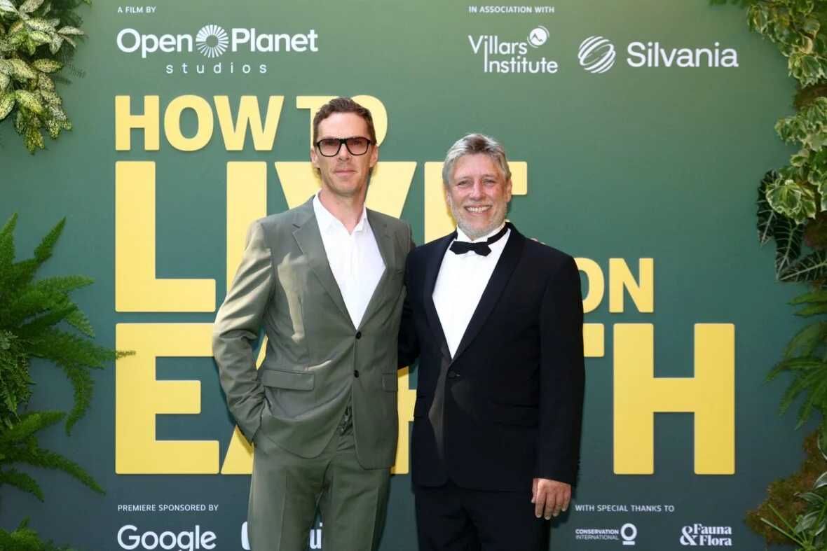 Benedict Cumberbatch e Jonnie Hughes posam para fotos no tapete vermelho de estreia mundial de