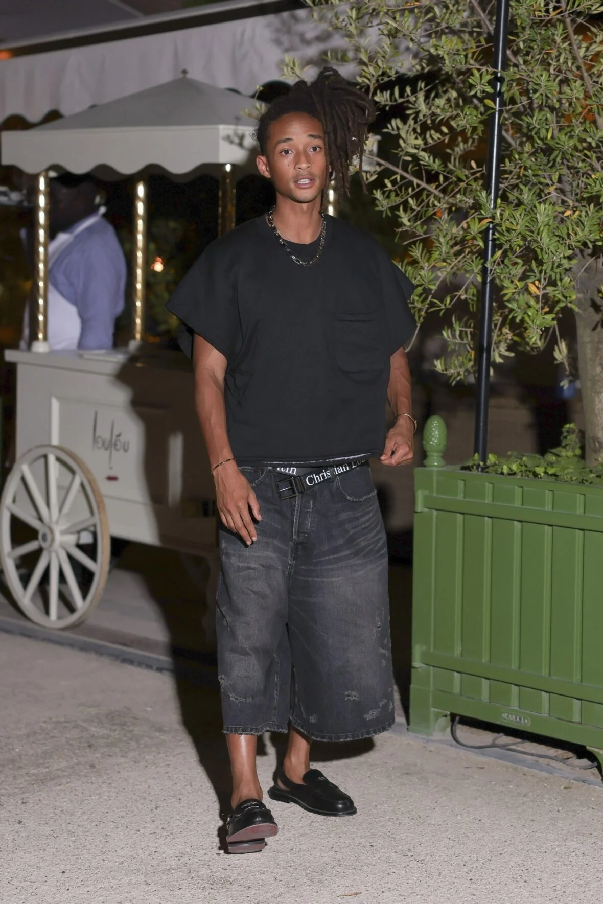 Will Smith em Paris com a esposa Jada Pinkett Smith e o filho Jaden Smith durante a semana de moda