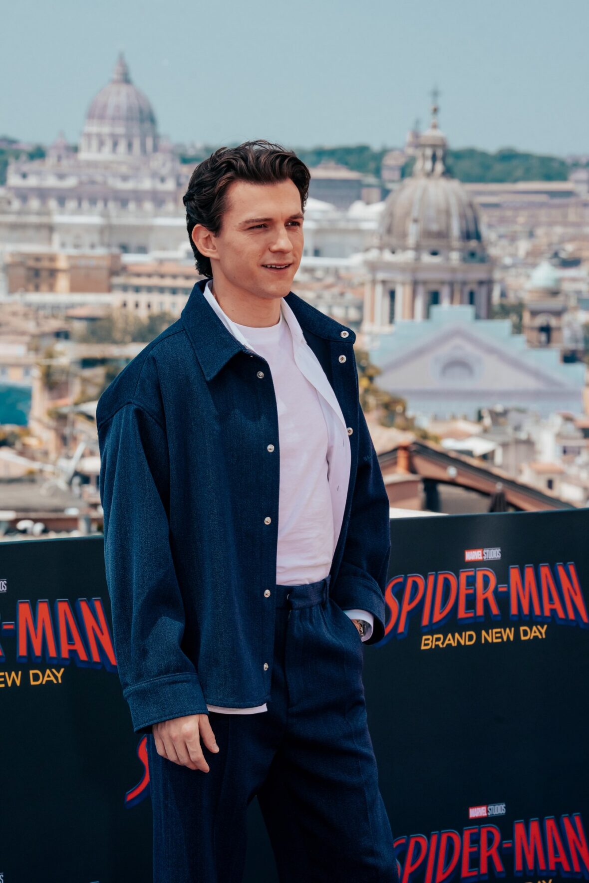 Tom Holland e Zendaya na chamada fotográfica de Roma para Homem-Aranha: Novo Dia