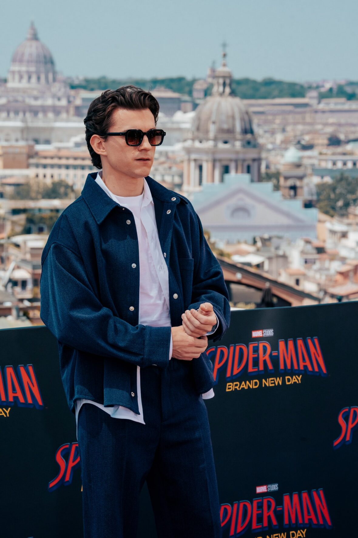 Tom Holland e Zendaya na chamada fotográfica de Roma para Homem-Aranha: Novo Dia