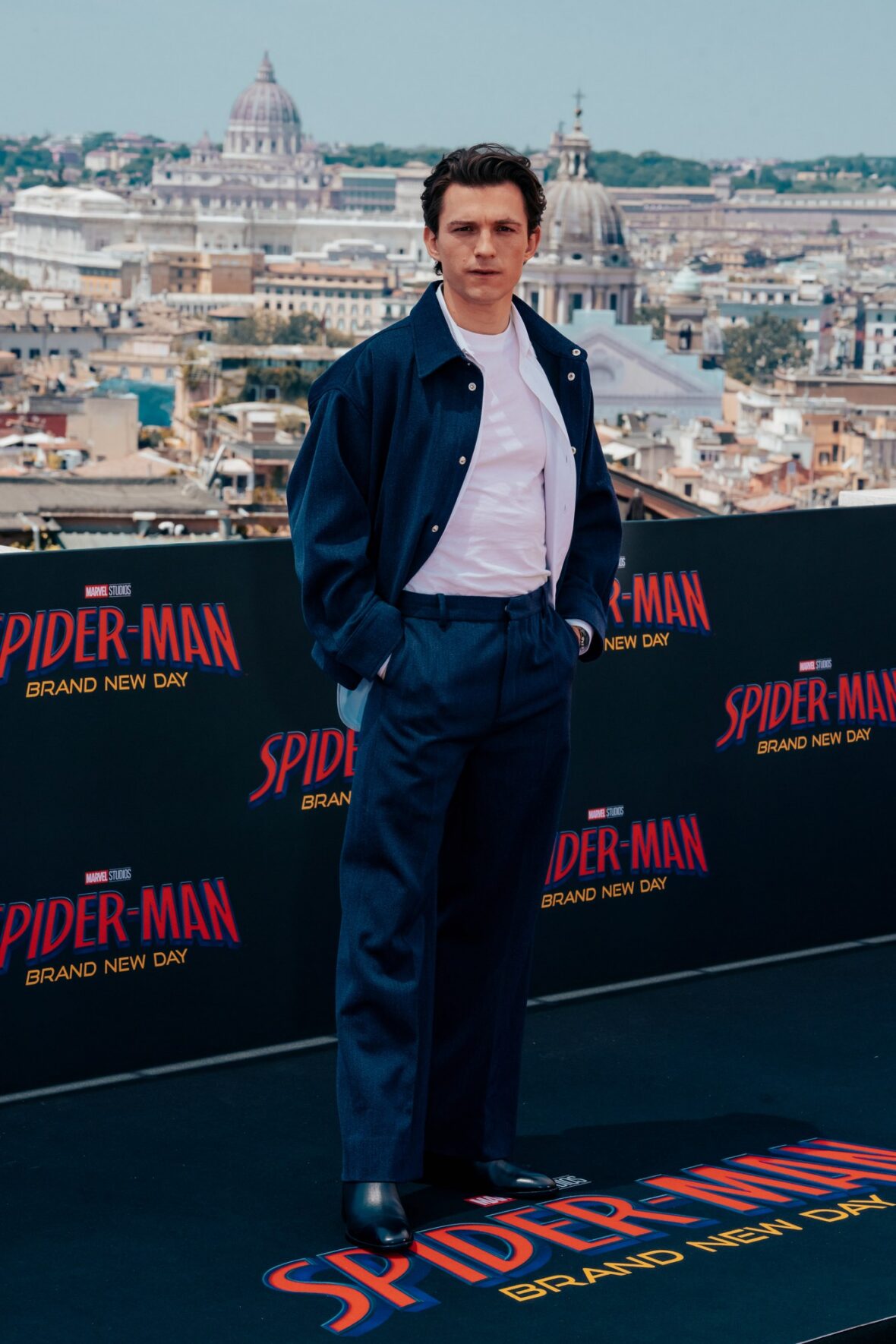 Tom Holland e Zendaya na chamada fotográfica de Roma para Homem-Aranha: Novo Dia