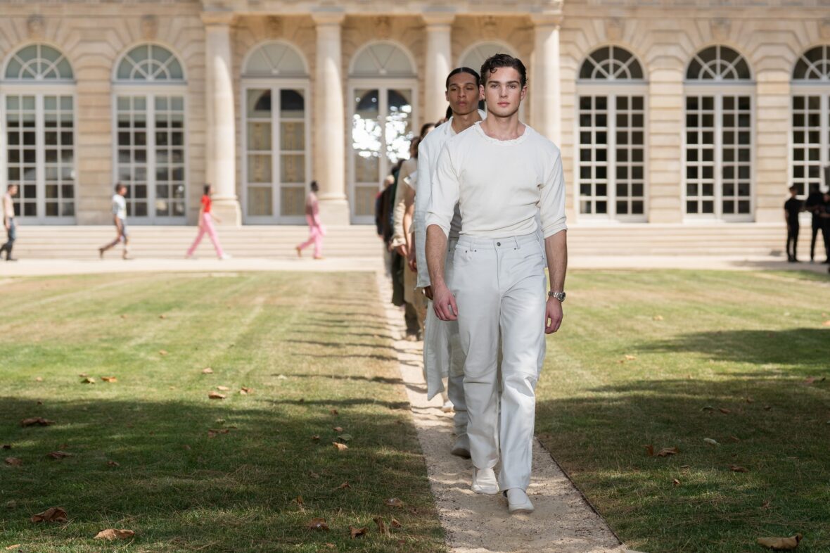 Clavicular desfila no desfile 424 da Paris Fashion Week