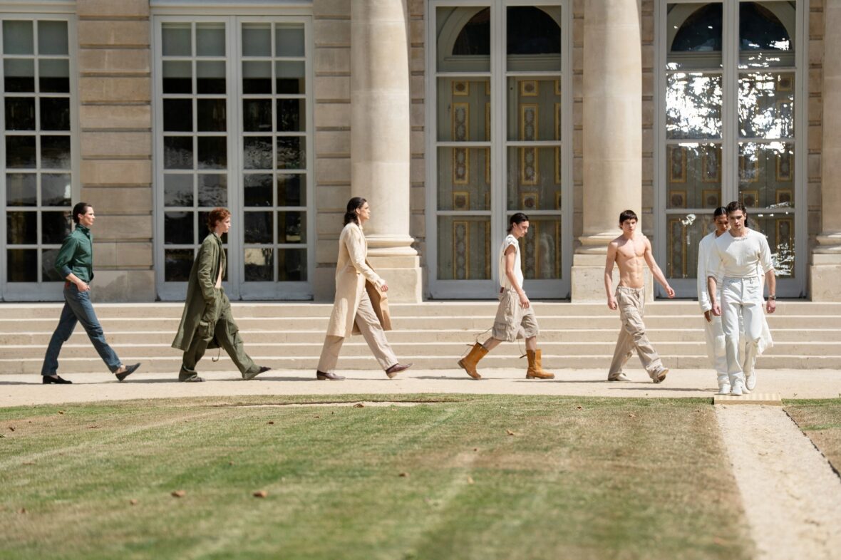Clavicular desfila no desfile 424 da Paris Fashion Week
