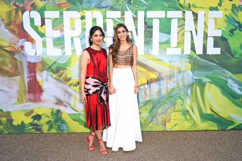 Celebridades participam da Serpentine Summer Party em Serpentine South