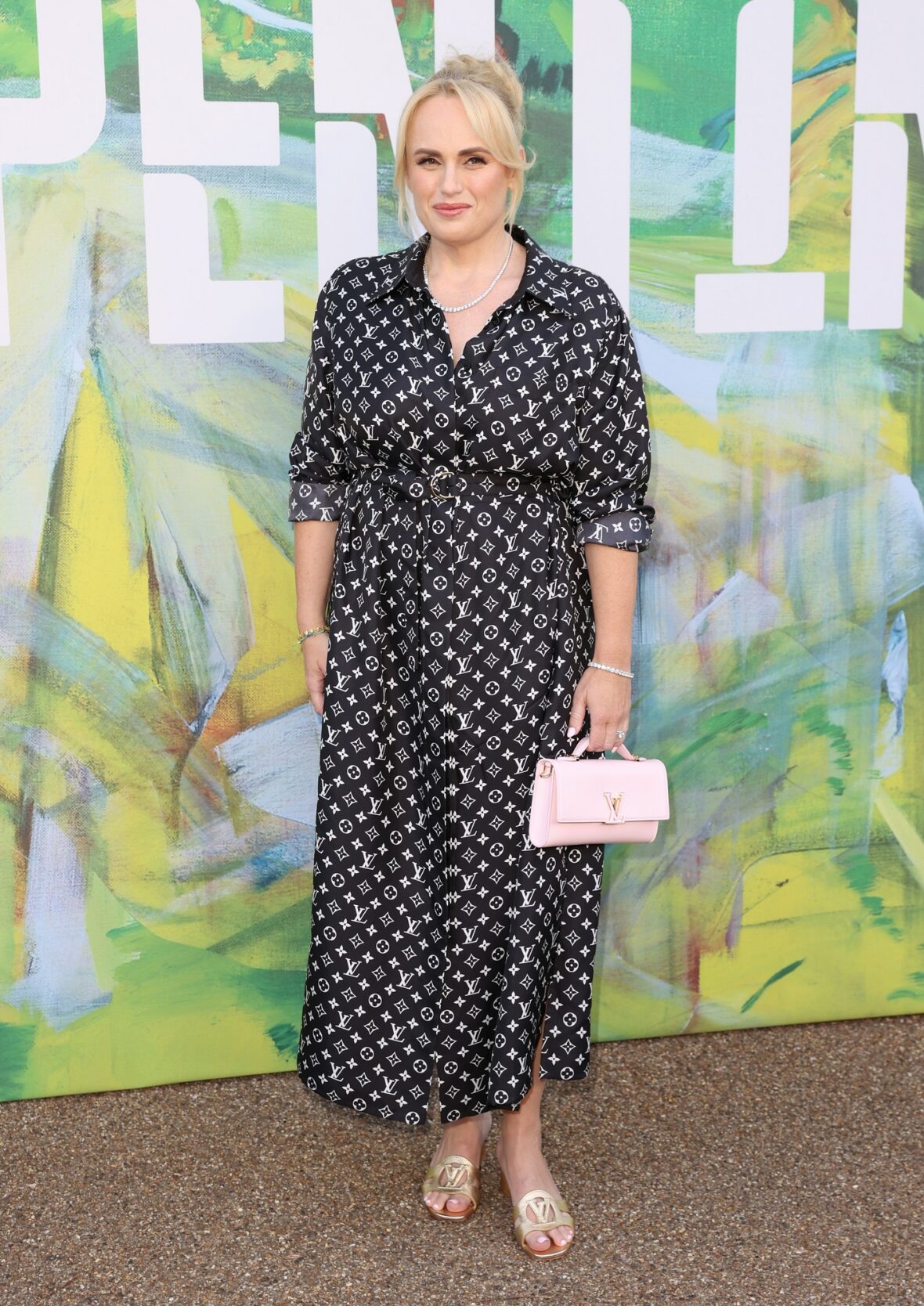 Celebridades participam da Serpentine Summer Party em Serpentine South
