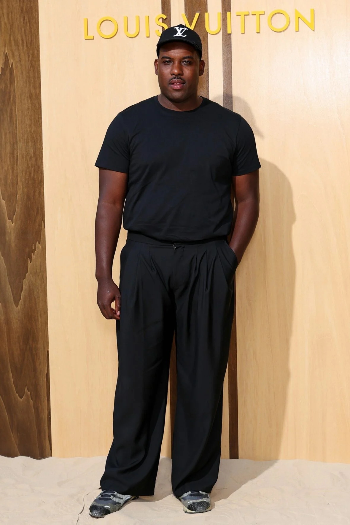 Estrelas no desfile de moda da Louis Vuitton em Paris