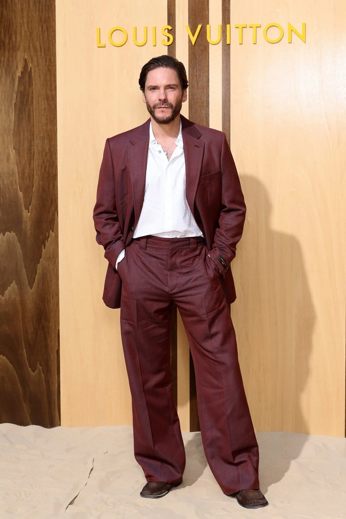 Estrelas no desfile de moda da Louis Vuitton em Paris