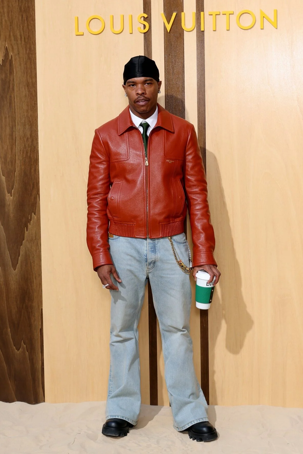 Estrelas no desfile de moda da Louis Vuitton em Paris