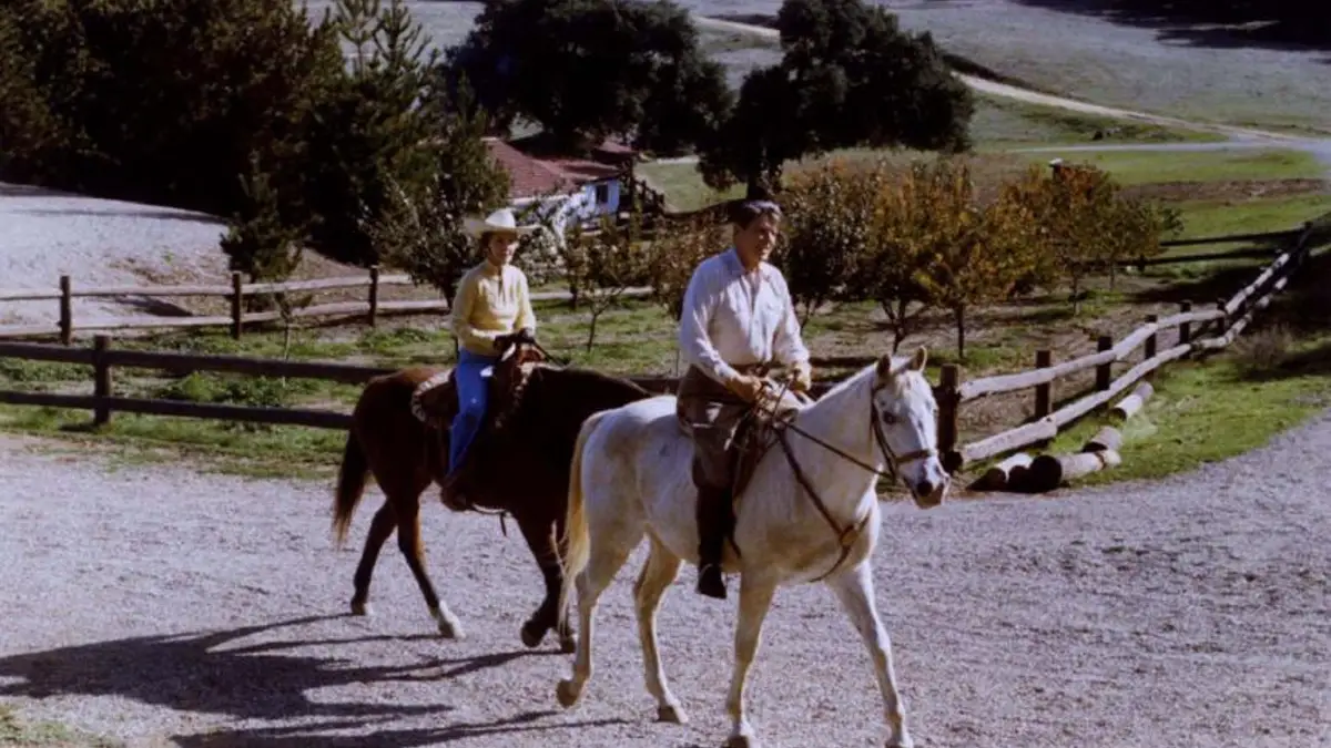 The%20former%20president%20and%20his%20wife%20ride%20horses%20at%20their%20Santa%20Barbara%20ranch%2C%20also%20known%20as%20Rancho%20del%20Cielo.%0A