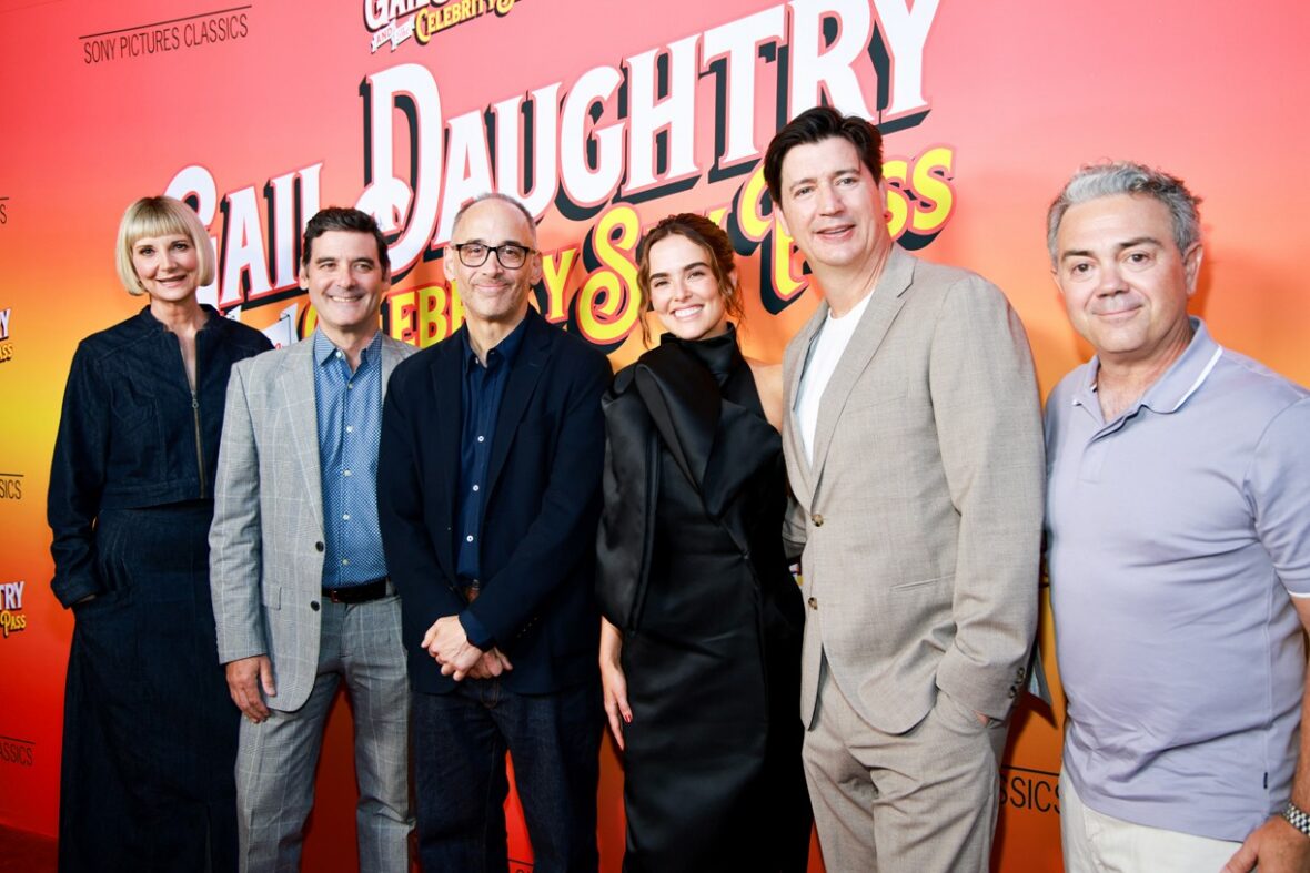 Gail Daughtry e a estreia do Celebrity Sex Pass em Los Angeles