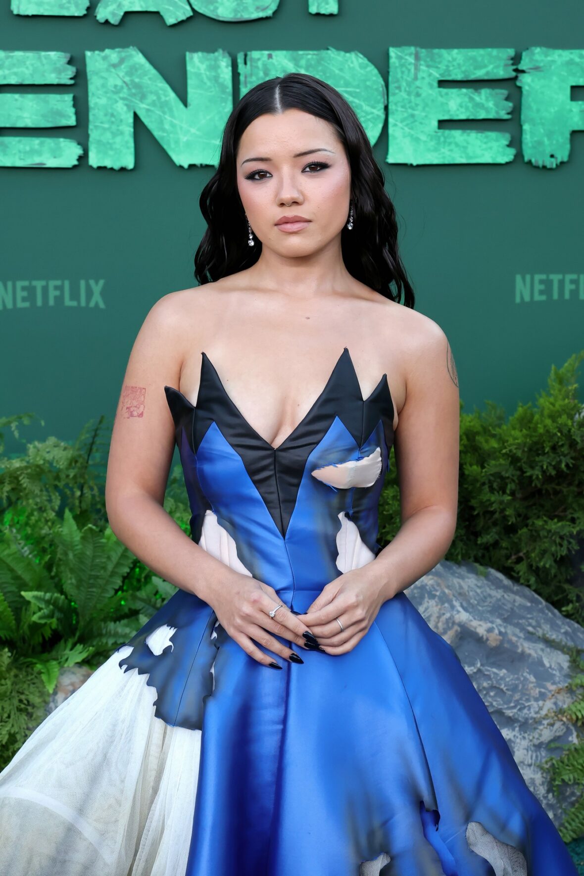 Elizabeth Yu comparece à estreia da segunda temporada de Avatar: O Último Mestre do Ar
