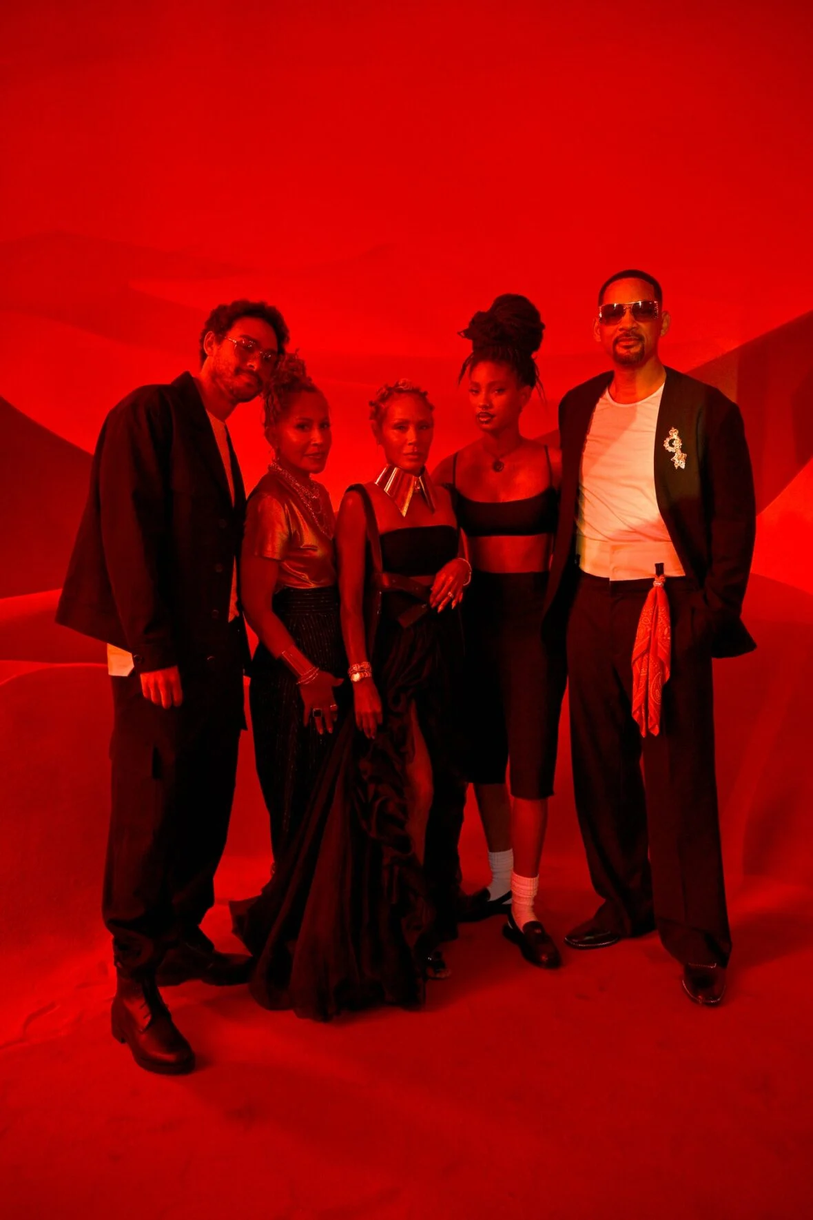 Família Smith participa de desfile de Christian Louboutin