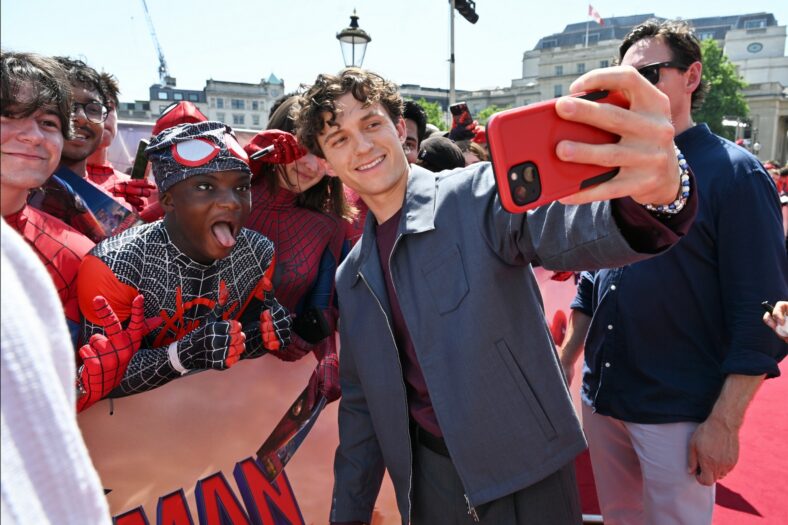 Zendaya e Tom Holland no photocall do Homem-Aranha em Londres