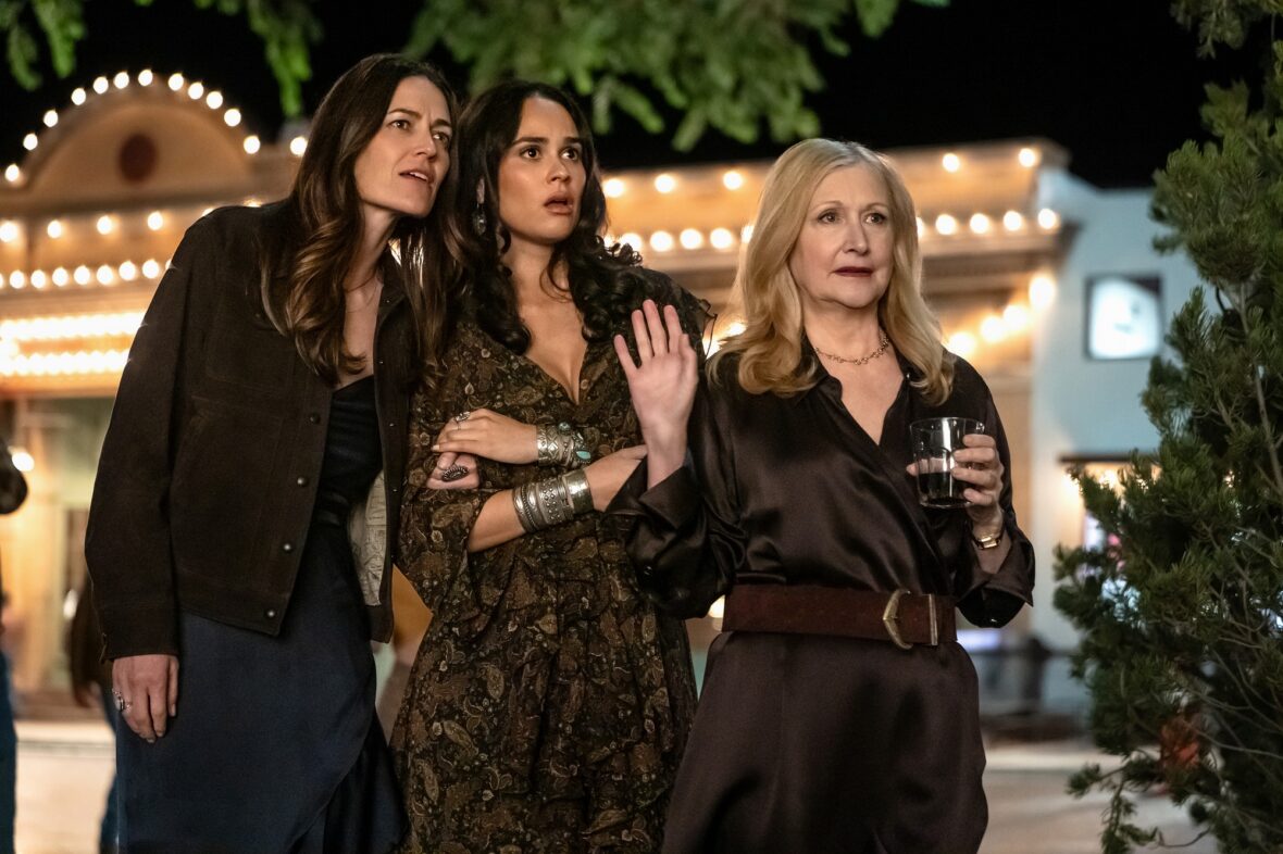 Lauren Glazier, Marianly Tejada e Patricia Clarkson na segunda temporada de Ransom Canyon ainda