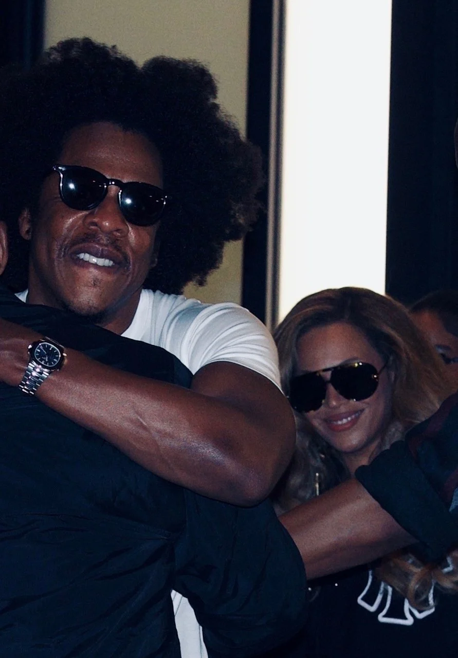 Beyoncé deixa escritório da Roc Nation com Jay Z